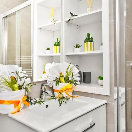 Apartamento Medicis - Agreable 2 Pieces Frontiere Monaco Parking Piscine *