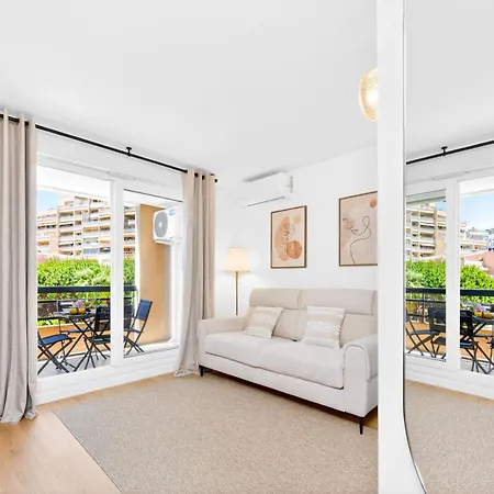 Medicis - Agreable 2 Pieces Frontiere Monaco Parking Piscine